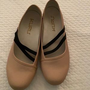 Kuru shoes